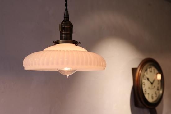 昭和レトロ菊型ミルクガラスシェード/ソケットセット/口金E26/電球別売