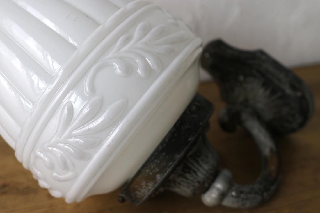 昭和レトロ玄関灯（2）/ブラケット照明/乳白ガラス/口金E26/電球別売