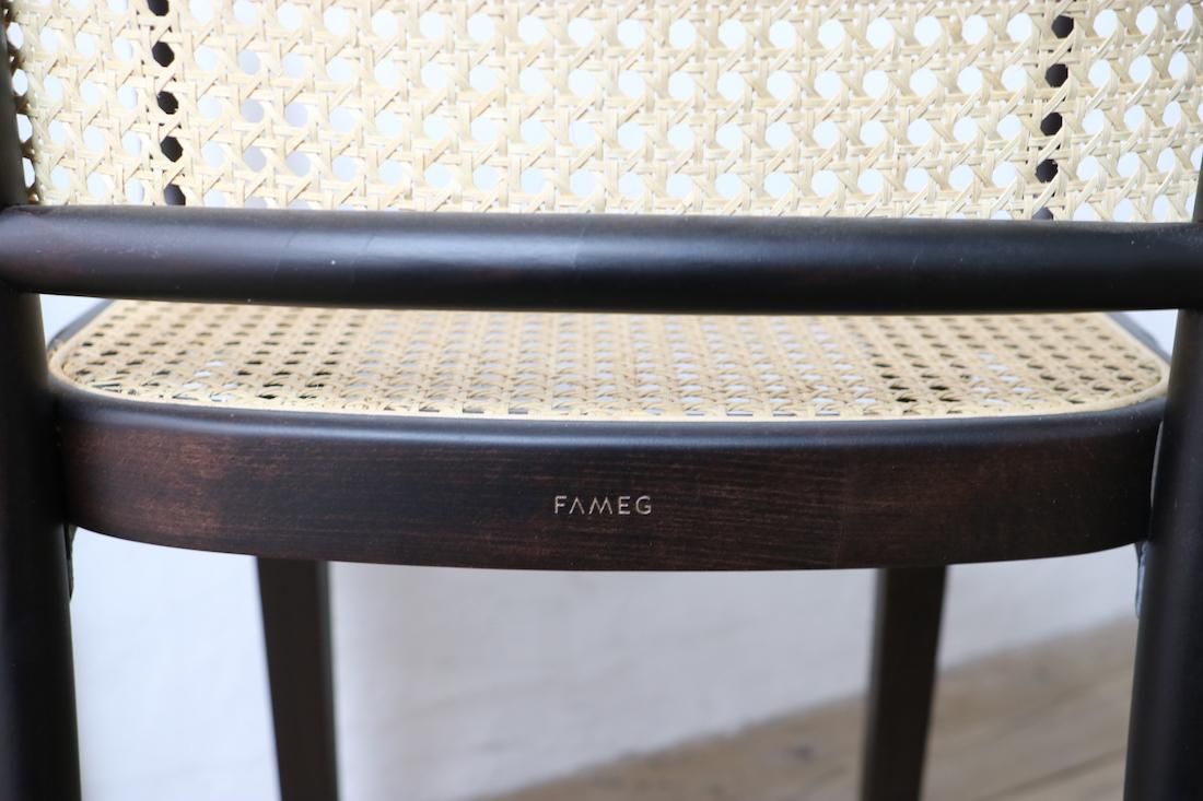 曲げ木アームチェア811/ラタン(籐)編み/FAMEG社- カフェスタイル