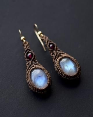 マクラメピアス - 天然石＋マクラメアクセサリーのFreaky Handsフリー