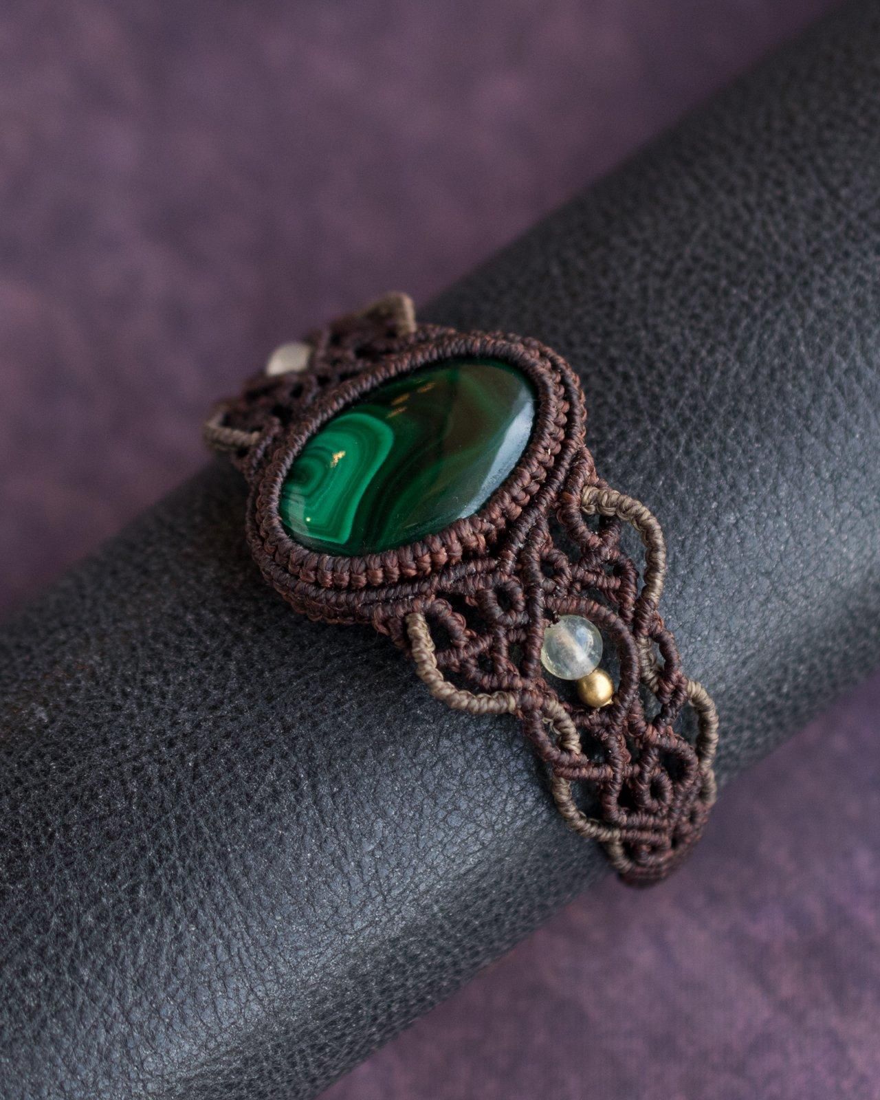 マラカイト | マクラメブレスレット - 天然石＋マクラメアクセサリーの