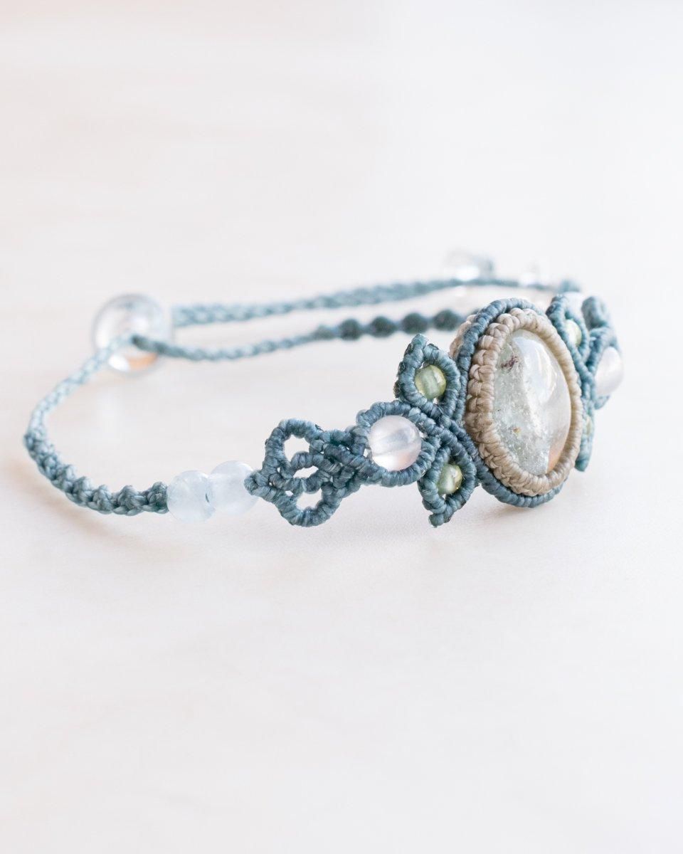 アクアマリン　マクラメブレスレット アクアマリン | マクラメブレスレット - 天然石＋マクラメ