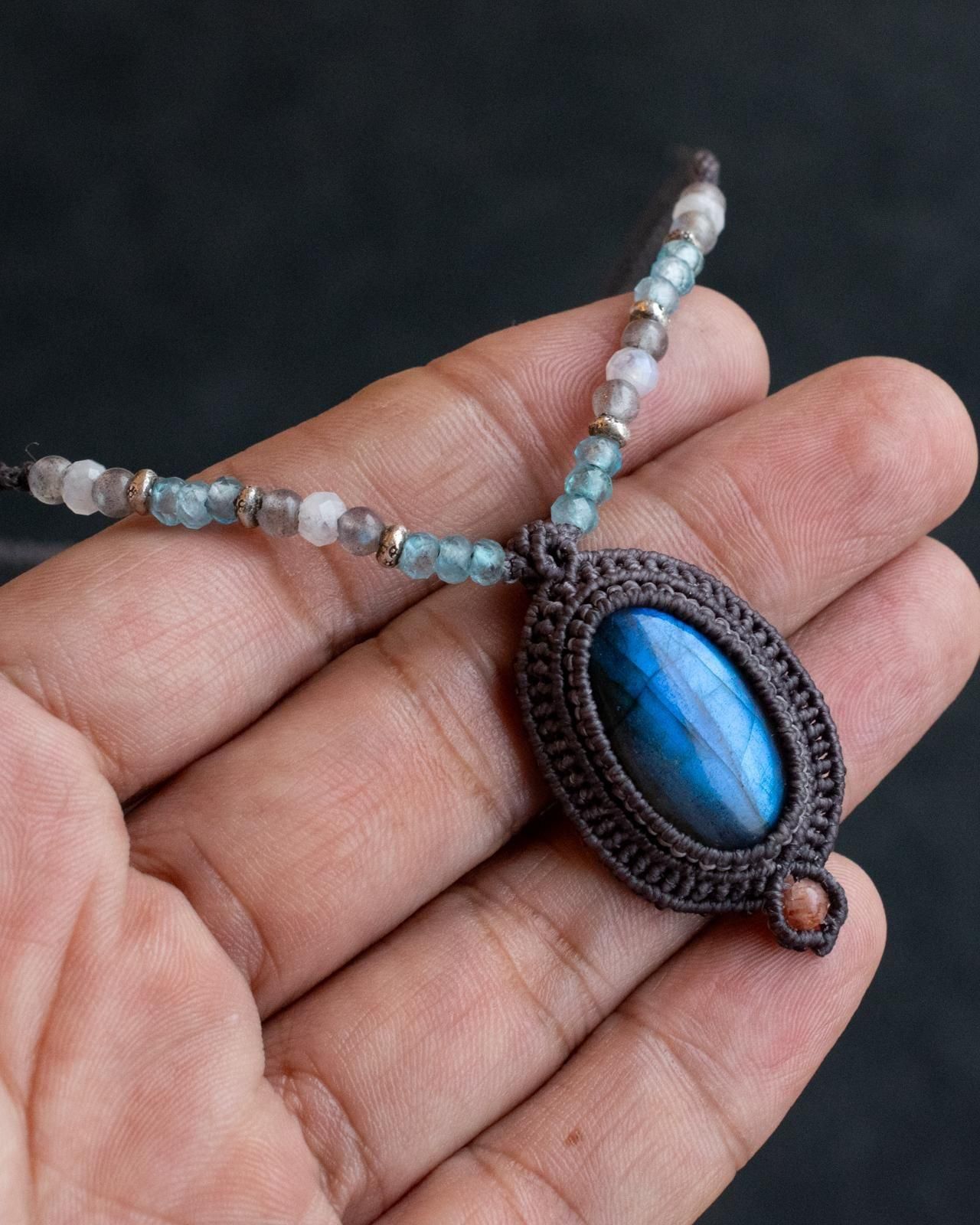 A*@様 アメジスト（カラーチェンジ）ラブラドライト マクラメネックレス A*@様 アメジスト（カラーチェンジ）ラブラドライト マクラメ