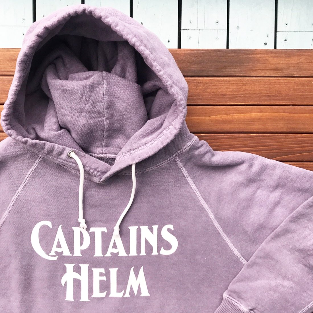 CAPTAINS HELM #PIGMENT LOGO HOODIE - CAPTAINS HELM WEB STORE