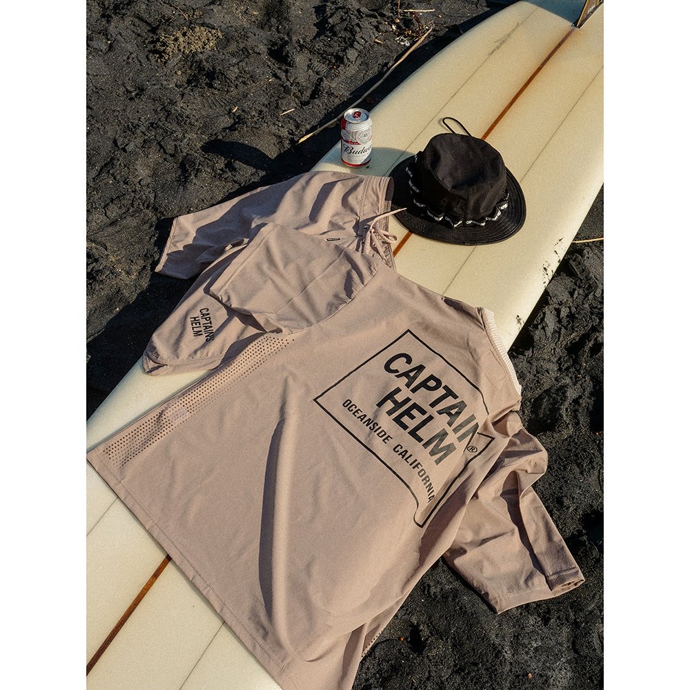 CAPTAINS HELM #DRY STRETCH SURF TEE
