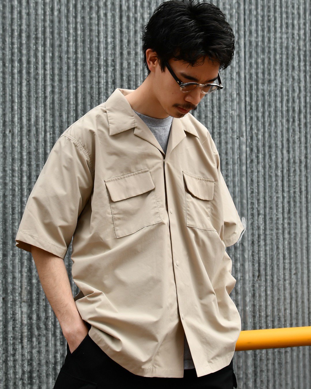 BURLAP OUTFITTER / S/S CAMP SHIRT SOLID - Sand Beige