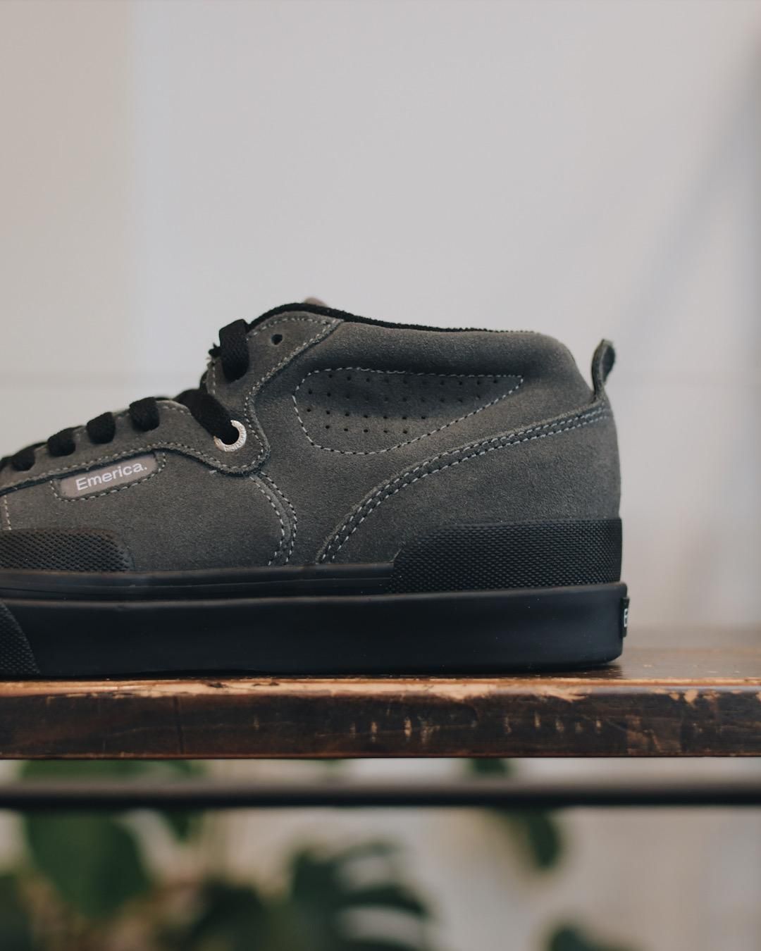 Emerica/エメリカPILLAR ⭐︎新品 25cm スケートシューズ 楽天市場】【ラスト1足 26cm】 スケボー スケート シューズ