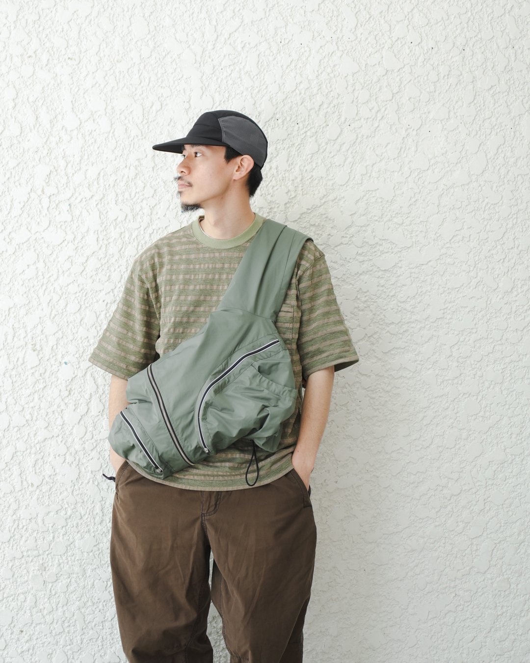 NOROLL [ノーロール] | UNEVENNESS S/S TEE - Wakakusa, Kuro