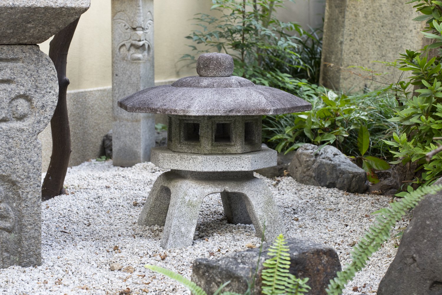 夏山石製、泉涌寺型灯篭 （1.5尺） | Sennyuji Temple style lantern