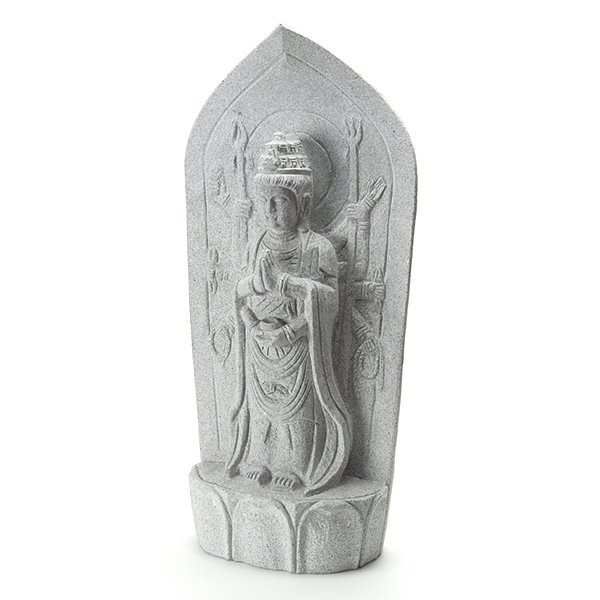 国産御影石で彫られた舟形の「千手観音」