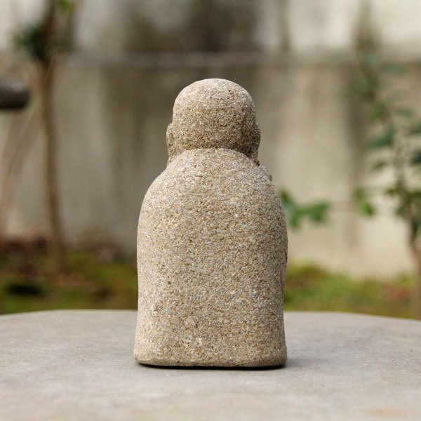 来待石製、小さなお地蔵さま（錫杖）| Hand-carved Small Jizo with A Priest's Staff