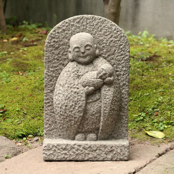 来待石製、レリーフ調のお地蔵様（子持ち）| A Relief-style Jizo Statue with A Child