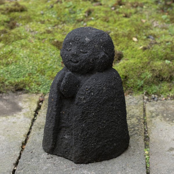 福岡県八女石製、黒いお地蔵様 | Black Jizo Statue Made of Yame Stone, Fukuoka, Japan