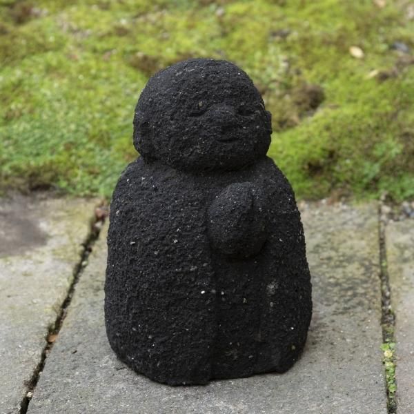 彫刻 のサイ　37年前にグアムで購入 石のように固い素材 14.5