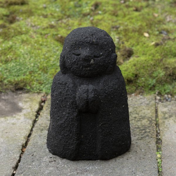 ʡȬι¢(E) | Black Jizo Made of Yame Stone