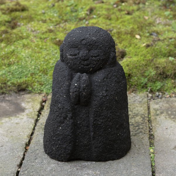 ʡȬι¢(F) | Black Jizo Made of Yame Stone