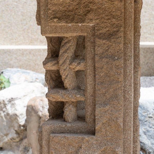 来待石製、小屋棒型灯篭 | Small Thatched Roof Pillar