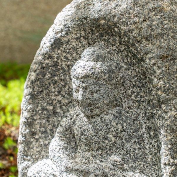 能勢黒石製、手彫りの石像 | Hand-carved Buddha Statue Made of