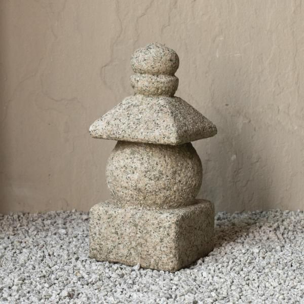и | Stone Pagoda
