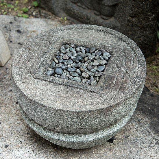 御影石製、布泉鉢孤篷庵型 | Fusenbachi