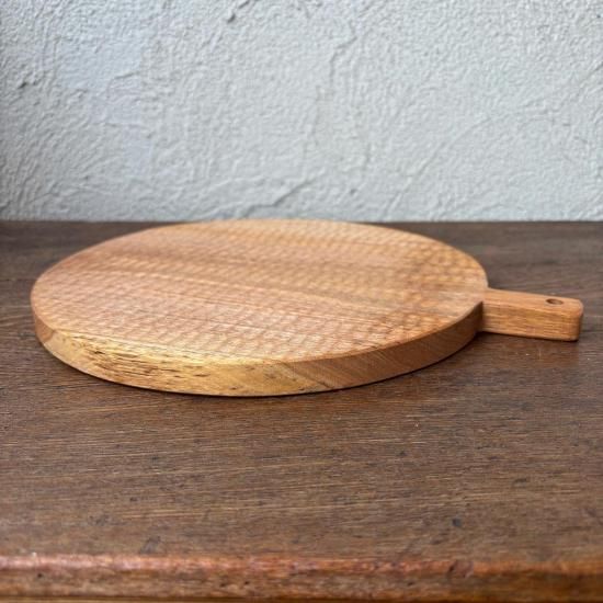 小沢賢一 くるみの木のカッティングボード 丸型 彫あり Φ25cm KM5