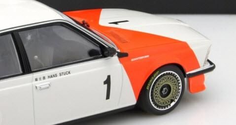 ミニチャンプス 155832511 1/18 BMW 635 CSI ミニチャンプス 155832511 1/18 BMW 635 CSI