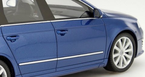 OTTO オットー OTM216 1/18 フォルクスワーゲン パサート ヴァリアント R36 (ブルー) - ミニチャンプス専門店  【Minichamps World】