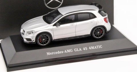 スパーク B66960399 1/43 メルセデス ベンツ AMG GLA 45 4MATIC イリジウム シルバー ベンツ特注 -  ミニチャンプス専門店　【Minichamps World】