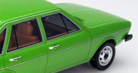 BoS Models BOS010 1/18 VW パサート TS (B1) (1976) グリーン