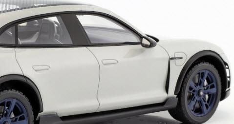 Porsche Mission E Cross Turismo 2018 weiß grau 1/18 Spark