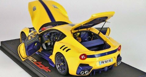 BBR BBR1821STC 1/18 フェラーリ F12 TDF イエロー モデナ / ブルー ショーケース付 - ミニチャンプス専門店  【Minichamps World】