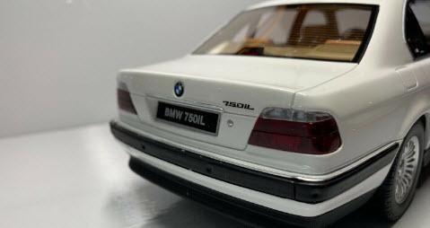 OTTO オットー OTM836 1/18 BMW 750 il E38 ホワイト Asia Exclusive