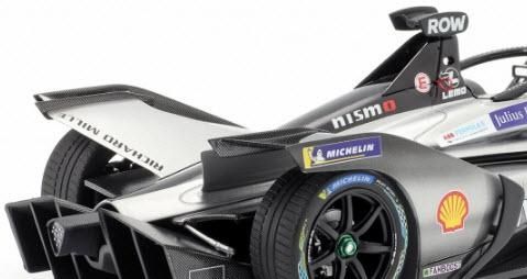 ミニチャンプス 1/18 アストンマーティン アラムコ コグニザント