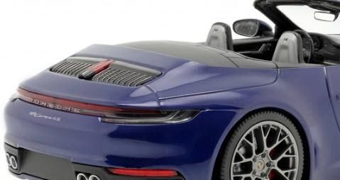ミニチャンプス 155067332 1/18 ポルシェ 911 カレラ 4S