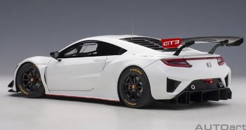 オートアート　1/18 　 ホンダ　NSX 　GT3 オートアート 1/18 ホンダ NSX GT3 2018 ホワイト 81898