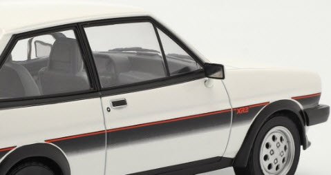 ノレブ NOREV 182742 1/18 フォード フィエスタ XR2 1981 ホワイト / ブラック - ミニチャンプス専門店  【Minichamps World】