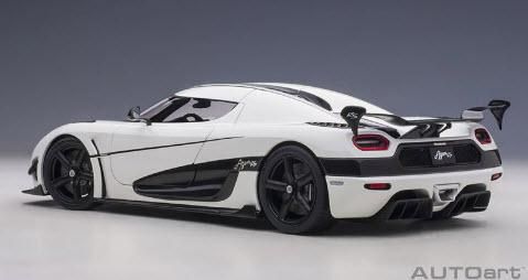 Amazon.com: Autoart Koenigsegg Agera RS Cone Orange with Black Carbon  Accents 1/18 Model Car : Toys & Games