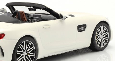 ノレブ 183744 1/18 メルセデス AMG GT C ロードスター 2019 メタリックホワイト - ミニチャンプス専門店　 【Minichamps World】