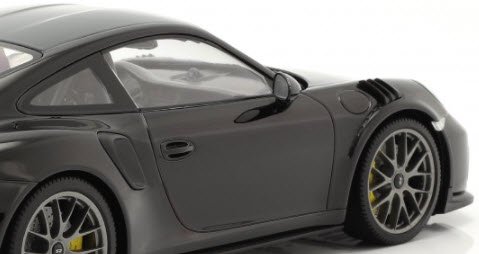 ミニチャンプス 153068229 1/18 ポルシェ 911 (991 II) GT3 RS Weissach Package 2019 ブラック  / シルバー ホイール Porsche 特注品 - ミニチャンプス専門店　【Minichamps World】