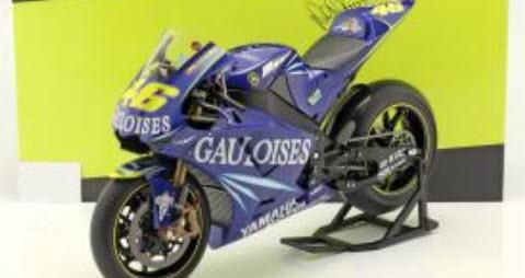 新版 ミニチャンプス YZR-M1'07 &ロッシフィギュア'07 ミニカー 