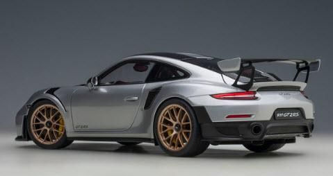 AUTOart 1/18 ポルシェ 911 （991.2） GT2 RS ヴァイザッハ