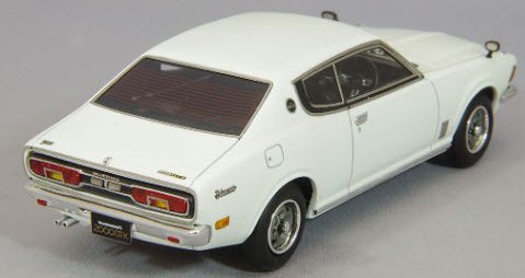 ENIF キッドボックス ENIF0071 1/43 日産 ブルーバードU 2000GTX 2ドア