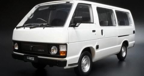 Amazon.co.jp: トヨタハイエース 1 18 TOYOTA H50 White : おもちゃ