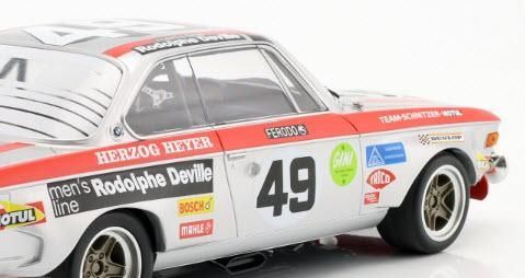 ミニチャンプス 155722749 1/18 BMW 2800 CS 