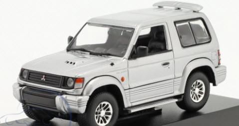 【お気に入り】 ミニチャンプス MAXICHAMPS パジェロ ミツビシ 1/43 940163371 乗用車