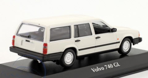 ミニチャンプス MAXICHAMPS 940171710 1/43 ボルボ 740 ブレーク 1986 ホワイト - ミニチャンプス専門店　 【Minichamps World】