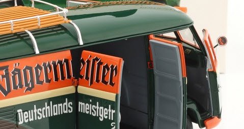 シュコー Schuco 450026900 1/18 フォルクスワーゲン VW T1b panel van Jägermeister グリーン /  オレンジ - ミニチャンプス専門店　【Minichamps World】