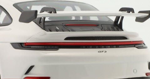 ミニチャンプス 143069012 1/18 ポルシェ 911 (992) GT3 2021 ホワイト