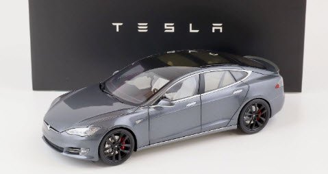 ディーラー 1/18 テスラ Tesla Model S P100D ミッドナイト シルバーメタリック - ミニチャンプス専門店　 【Minichamps World】