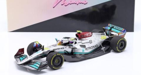 メル ミニチャンプス 447221344 1/43 メルセデス AMG F1 W13 #44 2位